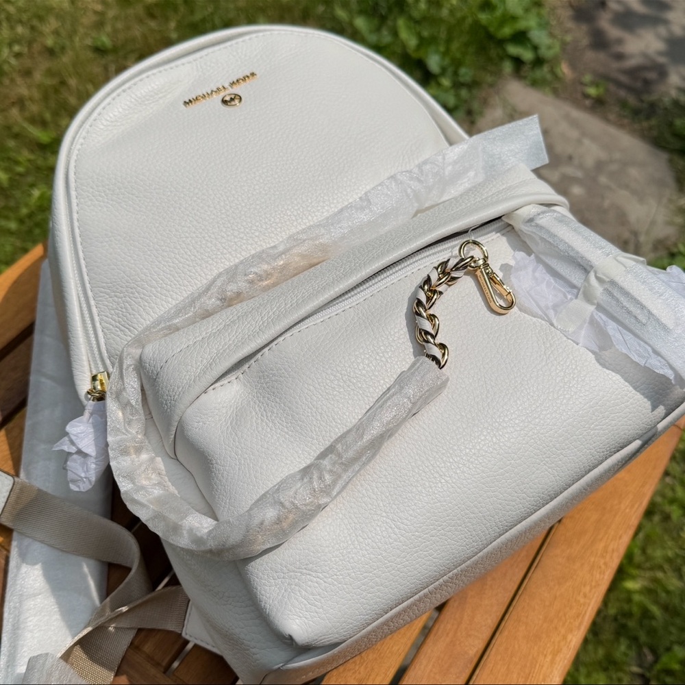 Michael Kors Slater Medium Pebbled Leather Backpack Optic White - Picture 2 of 16